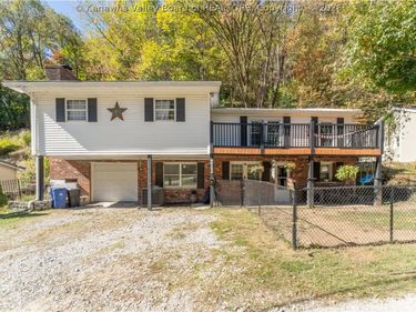 211 Snow Hill Drive, Charleston, WV 25311