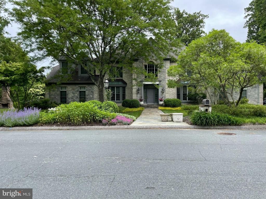 7 HAMBLETON COURT , BALTIMORE, MD 21208