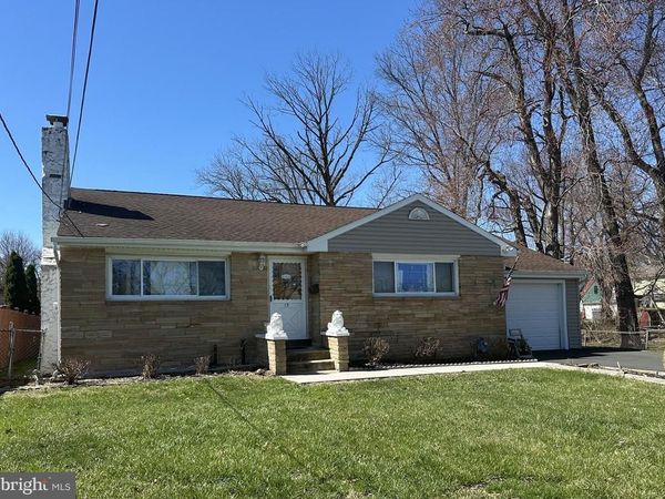 13 DECOU AVE, EWING, NJ 08628