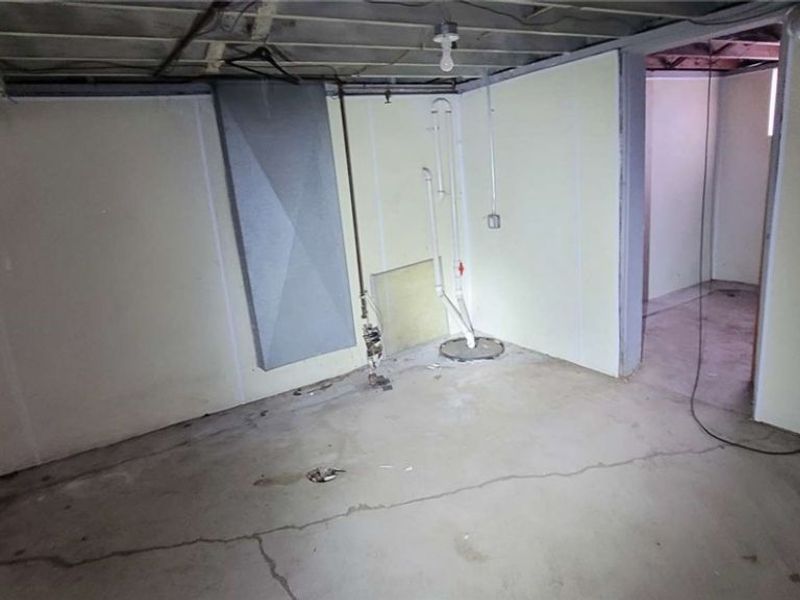 4017 Eastway Road , South Euclid, OH 44121 Photo 19