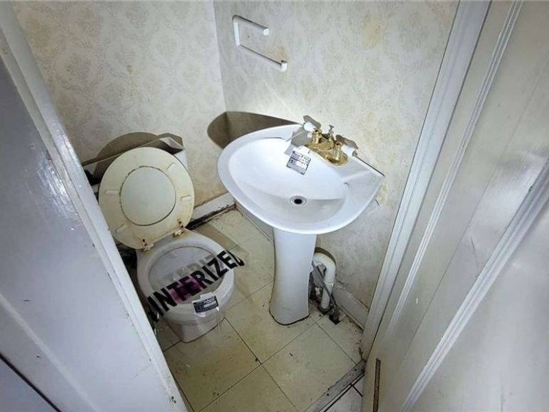 4017 Eastway Road , South Euclid, OH 44121 Photo 9