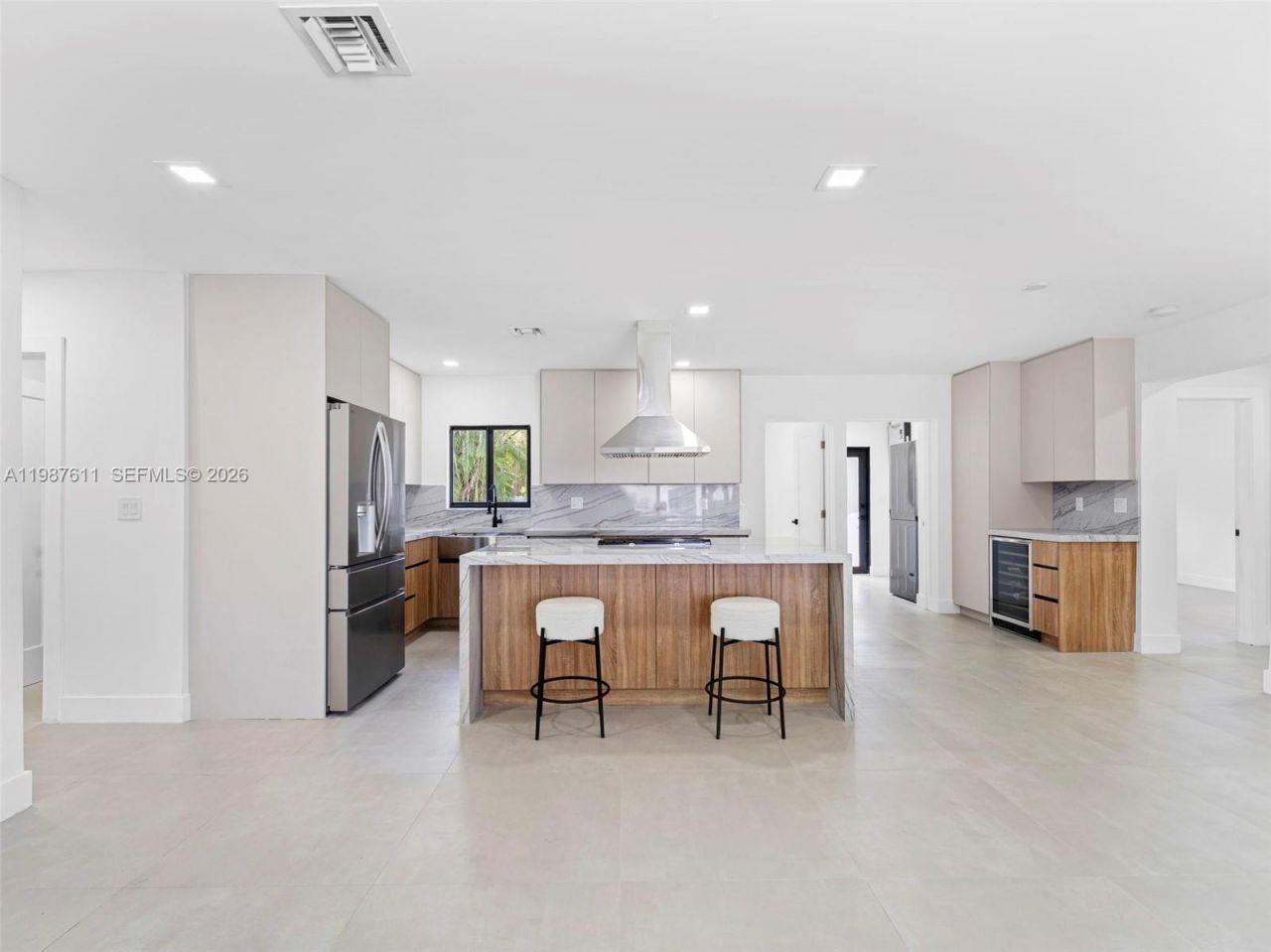 610 NE 164th Ter, North Miami Beach, FL 33162 Photo