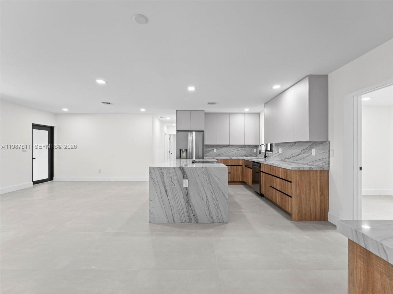 610 NE 164th Ter, North Miami Beach, FL 33162 Photo