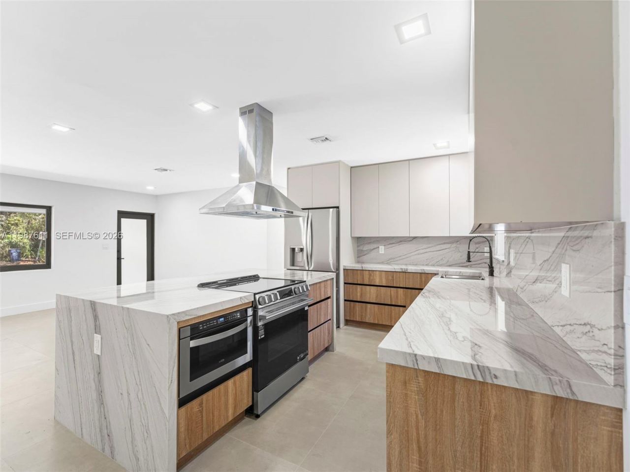 610 NE 164th Ter, North Miami Beach, FL 33162 Photo