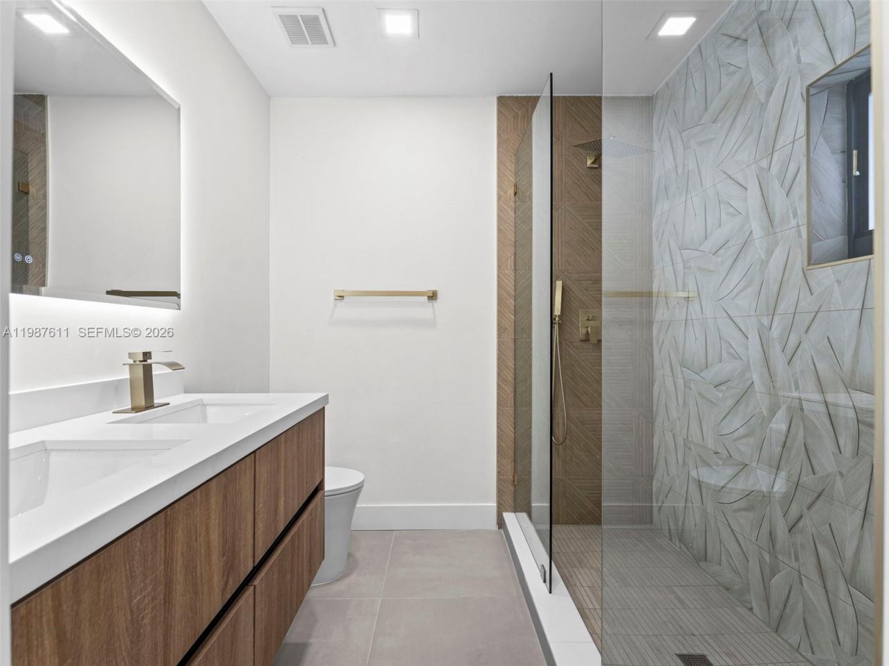 610 NE 164th Ter, North Miami Beach, FL 33162 Photo