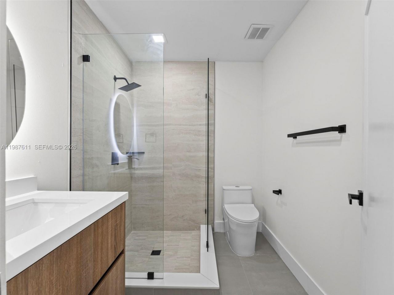 610 NE 164th Ter, North Miami Beach, FL 33162 Photo