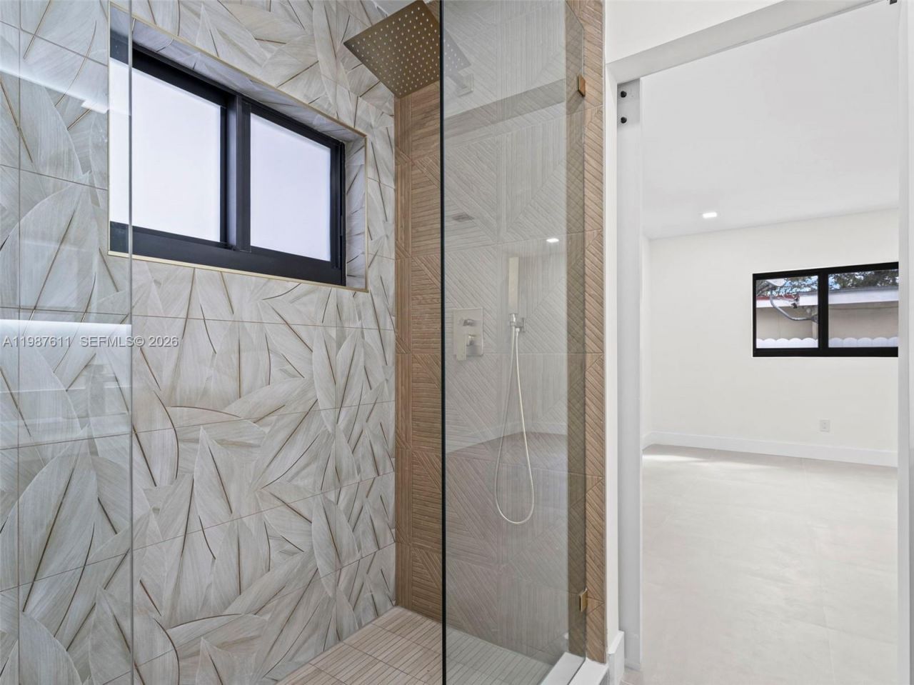 610 NE 164th Ter, North Miami Beach, FL 33162 Photo