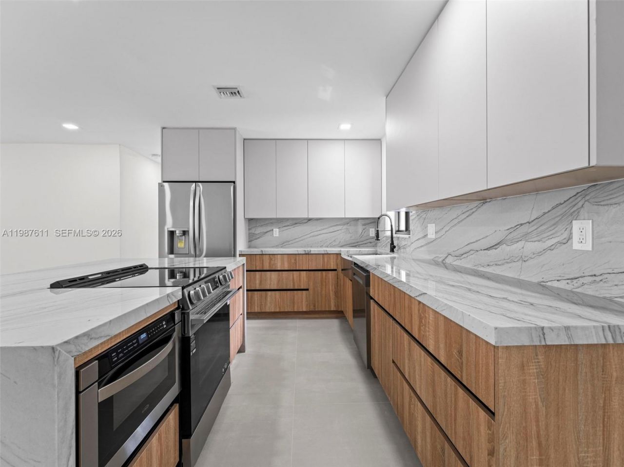 610 NE 164th Ter, North Miami Beach, FL 33162 Photo