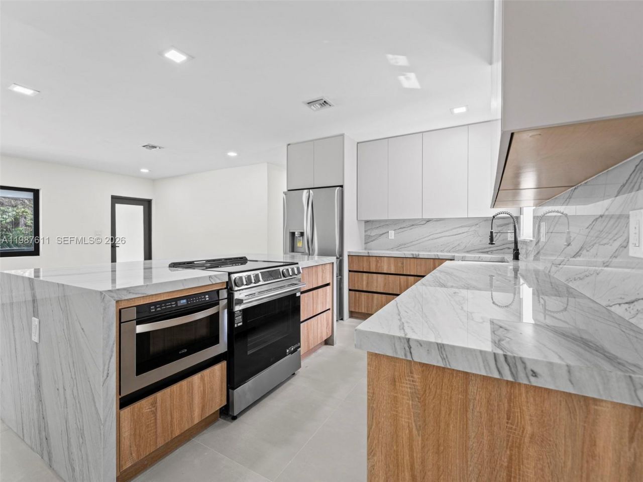 610 NE 164th Ter, North Miami Beach, FL 33162 Photo