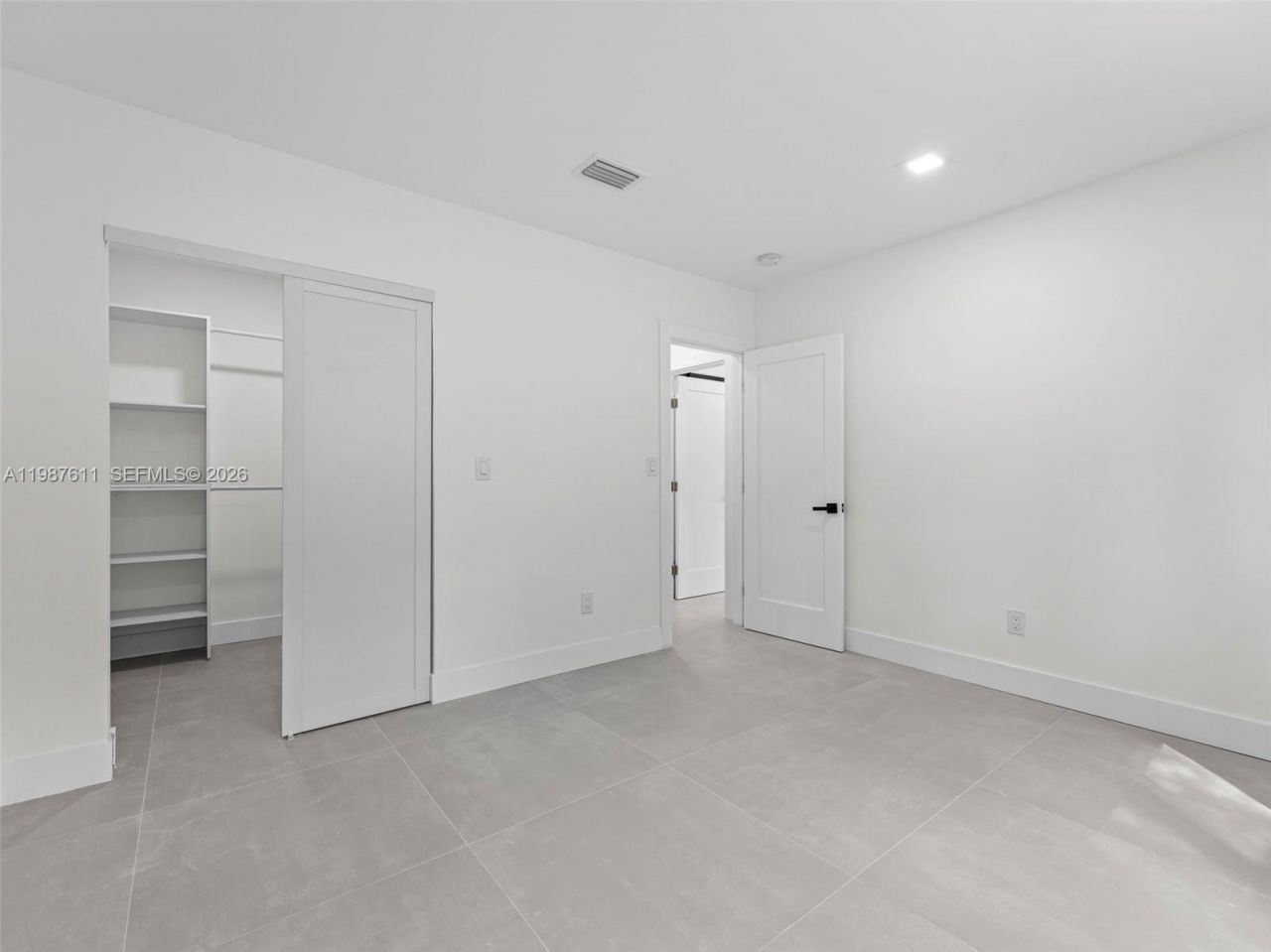 610 NE 164th Ter, North Miami Beach, FL 33162 Photo