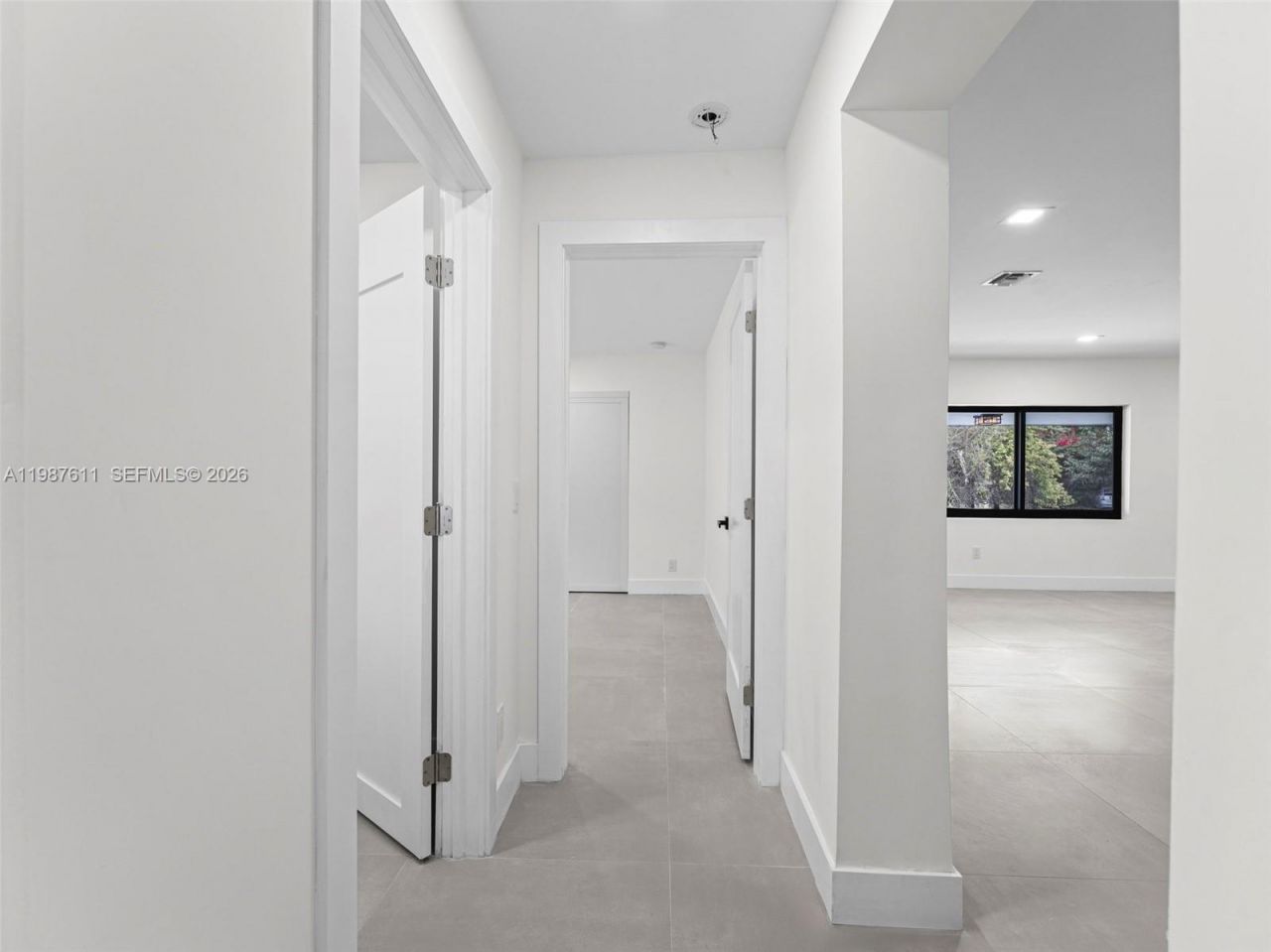 610 NE 164th Ter, North Miami Beach, FL 33162 Photo