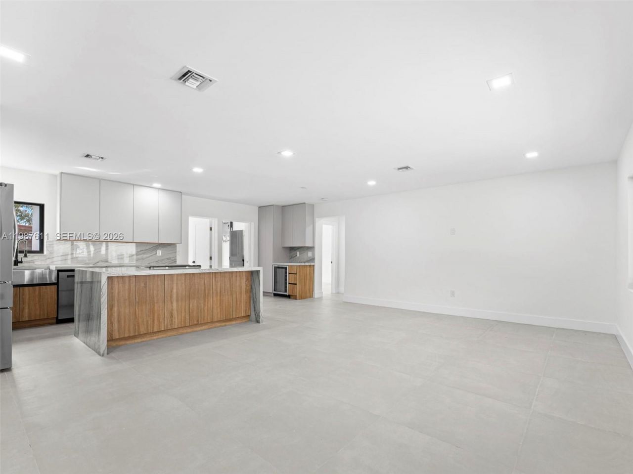 610 NE 164th Ter, North Miami Beach, FL 33162 Photo