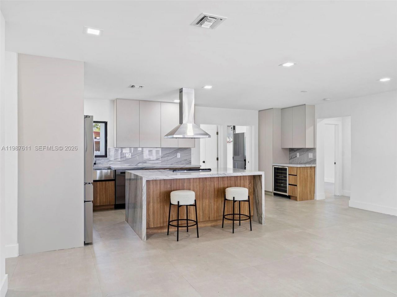 610 NE 164th Ter, North Miami Beach, FL 33162 Photo