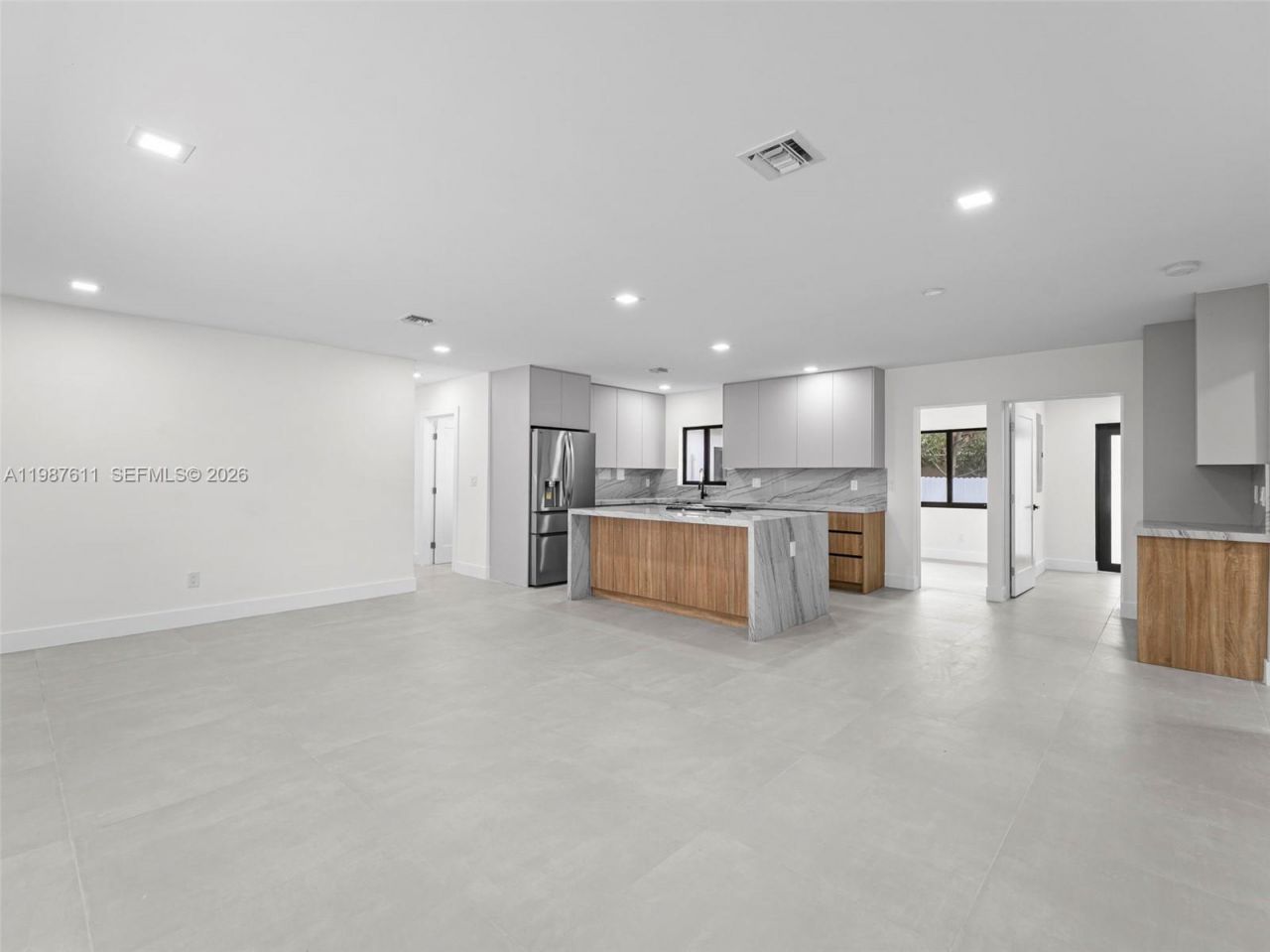 610 NE 164th Ter, North Miami Beach, FL 33162 Photo