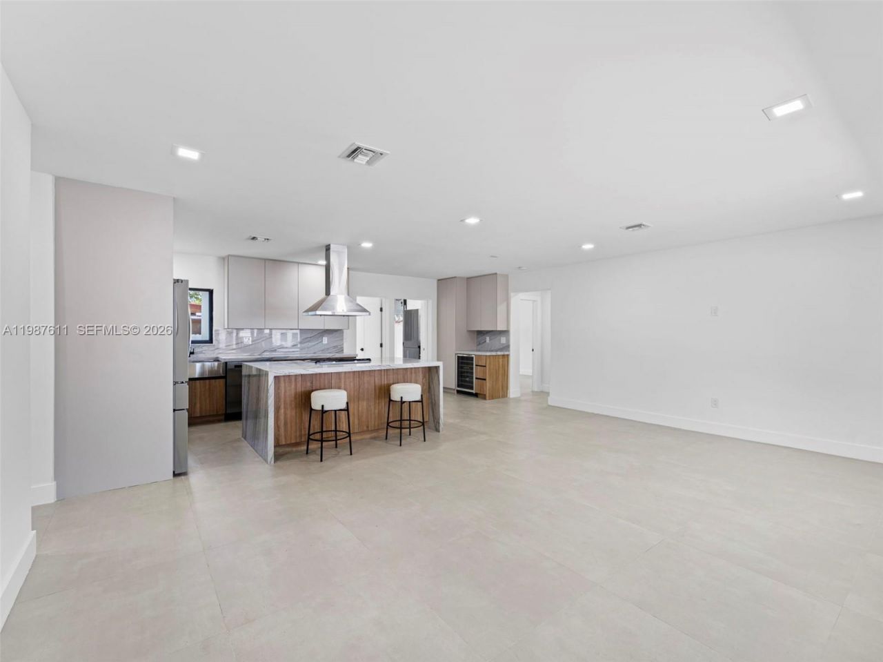 610 NE 164th Ter, North Miami Beach, FL 33162 Photo