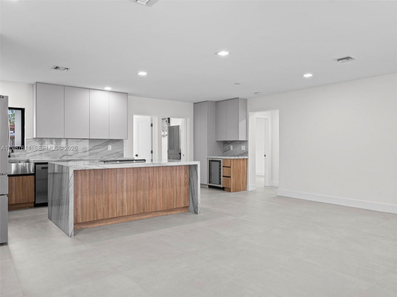 610 NE 164th Ter, North Miami Beach, FL 33162 Photo