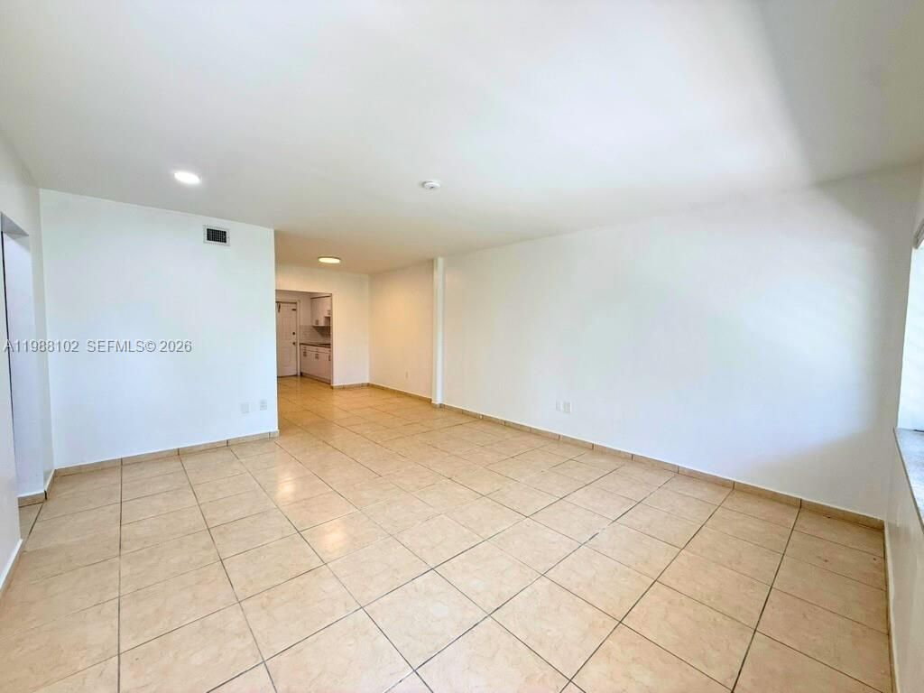 1176 Marseille Dr, Unit 2, Miami Beach, FL 33141 Photo