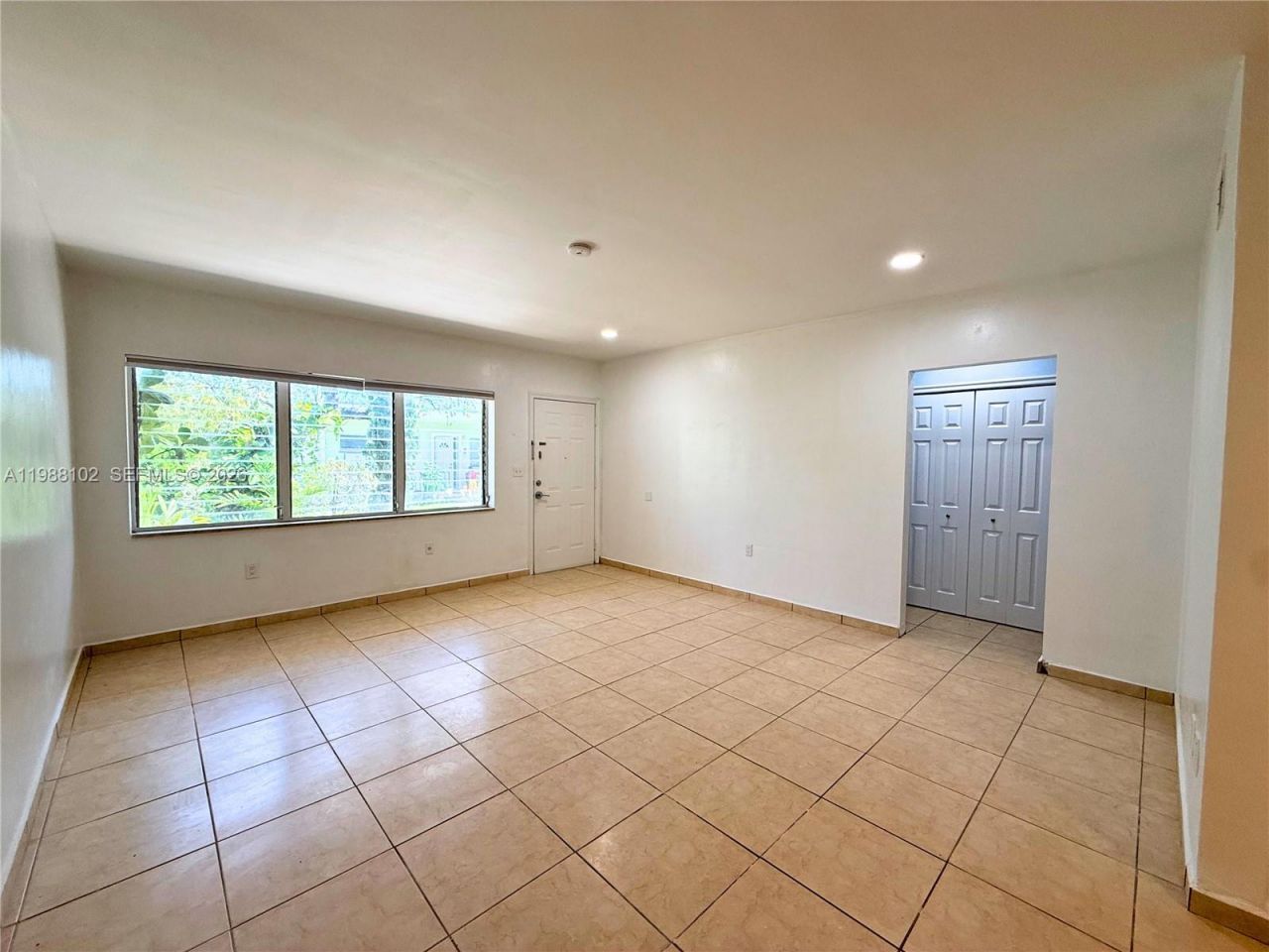 1176 Marseille Dr , Unit 2, Miami Beach, FL 33141 Photo