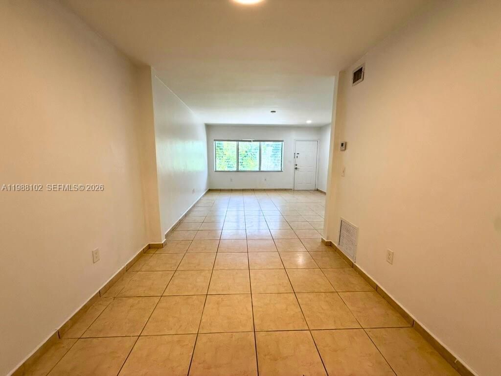 1176 Marseille Dr, Unit 2, Miami Beach, FL 33141 Photo