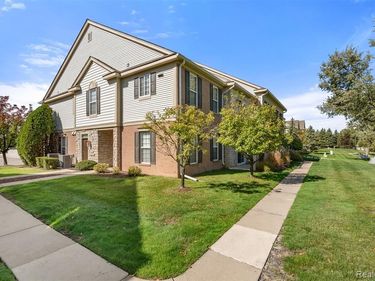 2323 Knollwood, CANTON, MI 48188