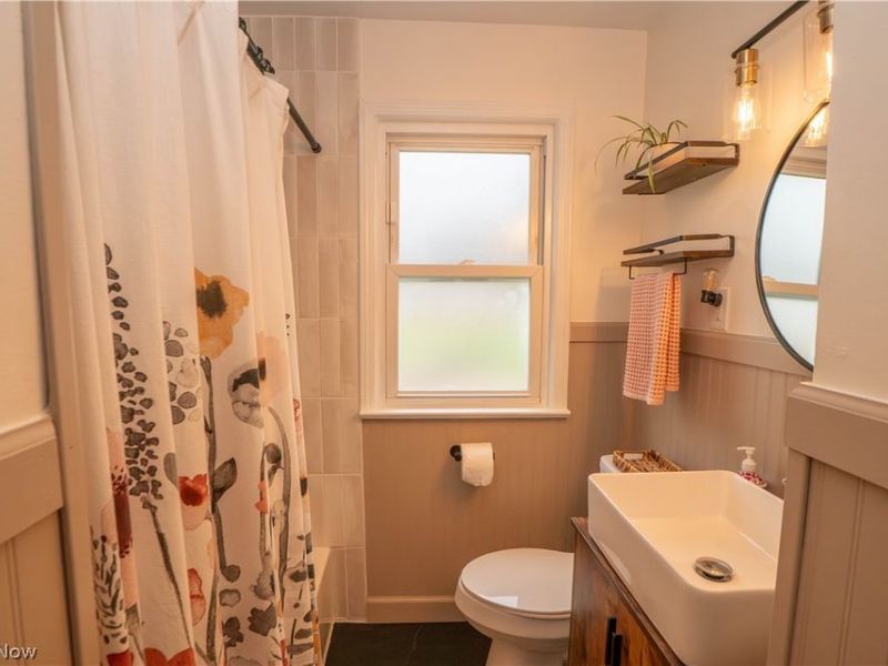 4207 W 226th Street , Fairview Park, OH 44126 Photo 17