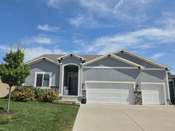 10715 N Fisk Avenue, Kansas City, MO 64154