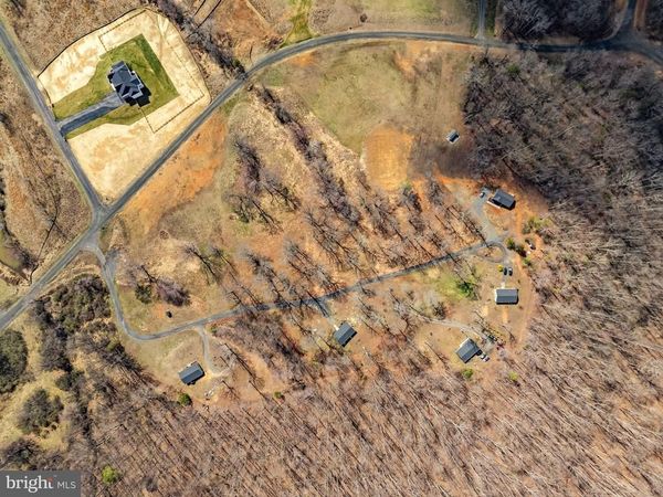 7-27 & 7-27F FLETCHER LANE , AMISSVILLE, VA 20106