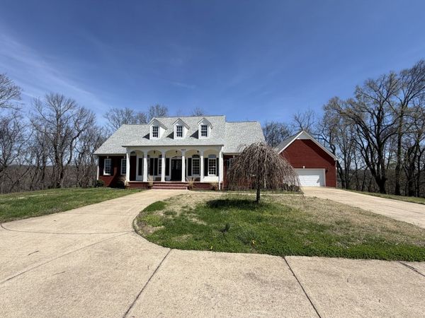 2852 New Highway 7 , Santa Fe, TN 38482