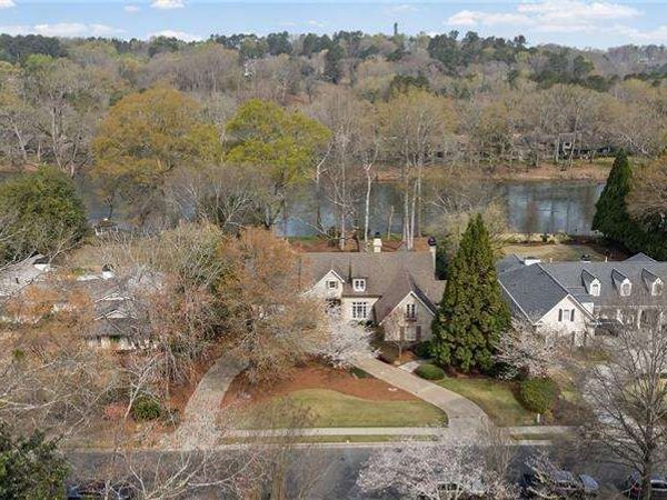 6210 River Chase Circle, Atlanta, GA 30328