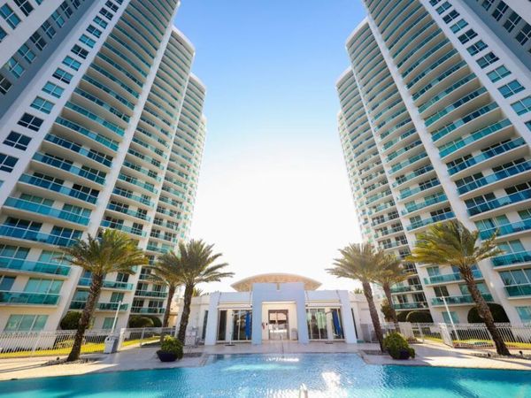 241 Riverside Drive, Unit 203, Holly Hill, FL 32117