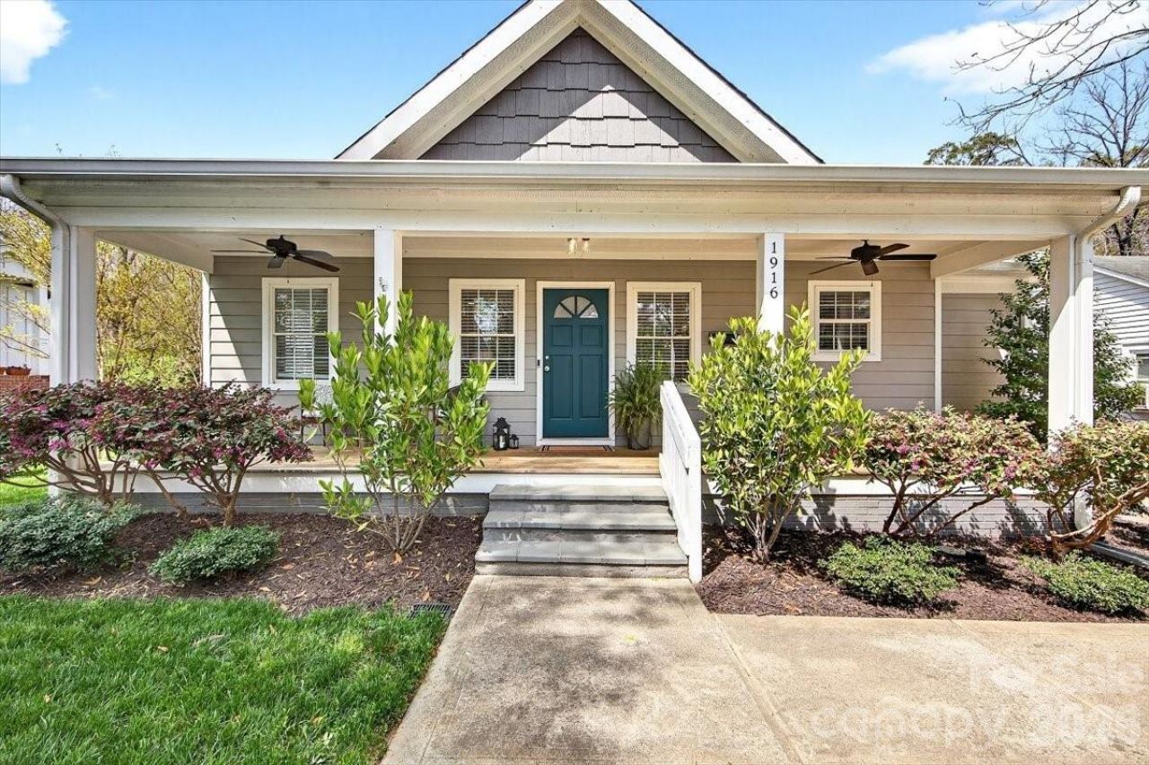 1916 Garibaldi Avenue, Charlotte, NC 28208 Main Photo
