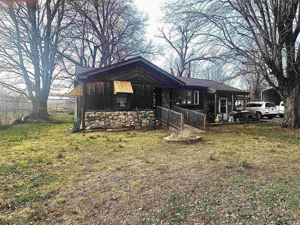 132 N Kentucky Avenue, Chandler, IN 47610