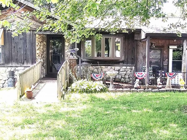 132 N Kentucky Avenue, Chandler, IN 47610