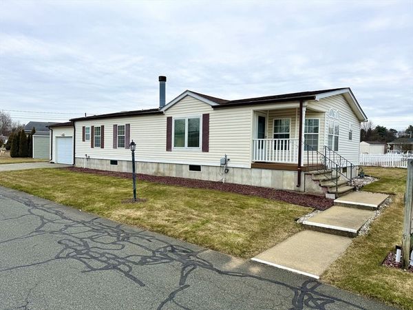 11 Gala Way, Chicopee, MA 01020