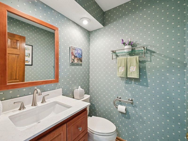 390 Ashford Drive , Westerville, OH 43082 Photo 31