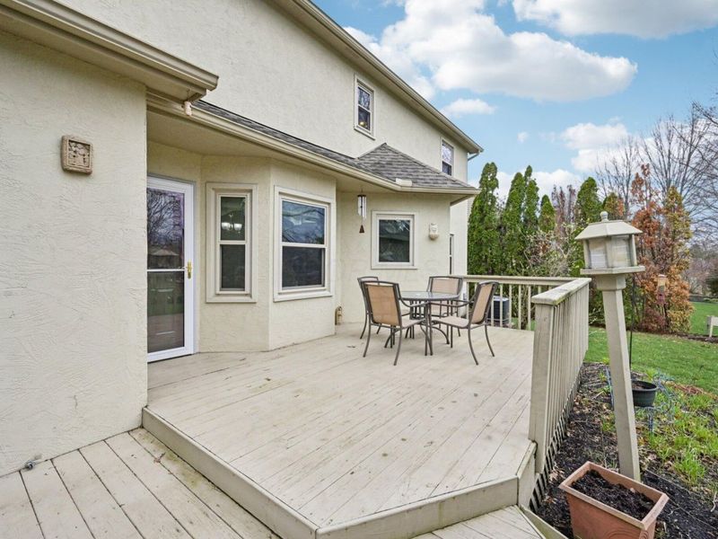 390 Ashford Drive , Westerville, OH 43082 Photo 4