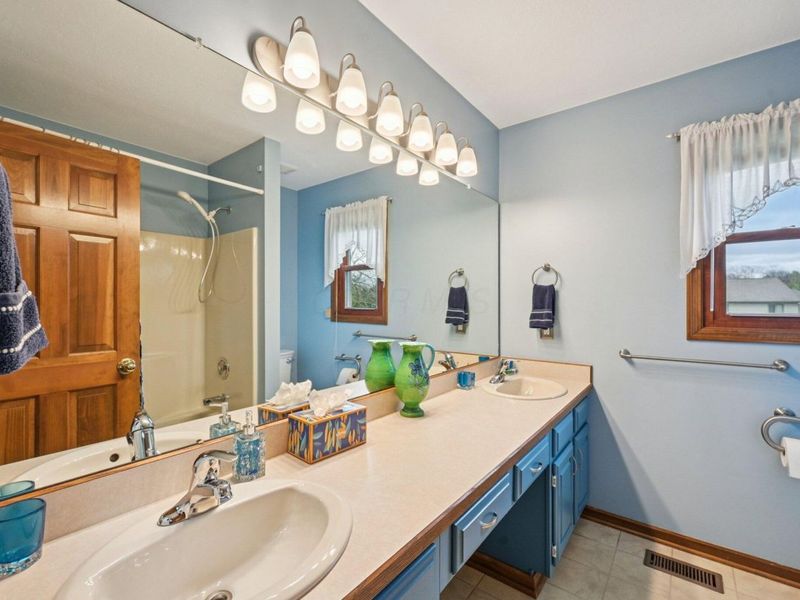 390 Ashford Drive , Westerville, OH 43082 Photo 47