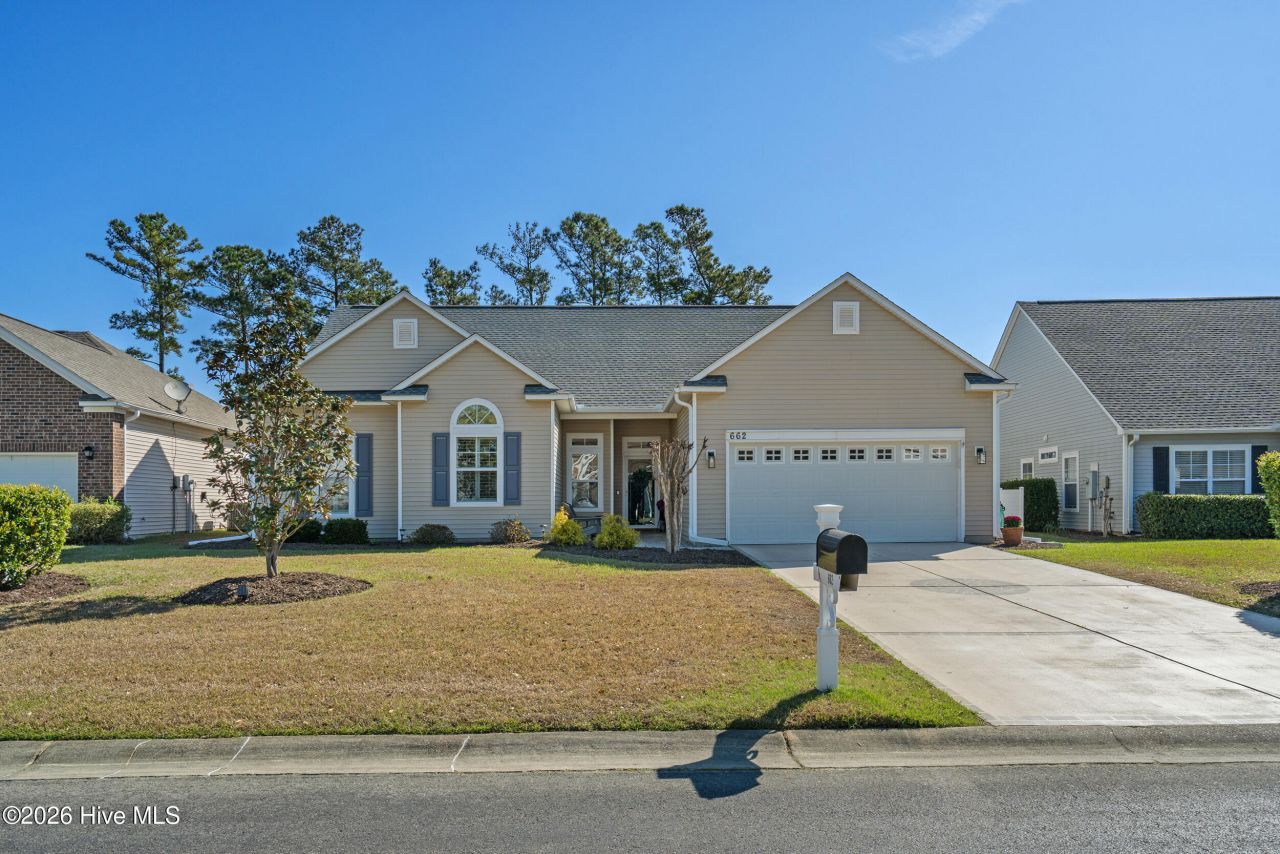662 Meadowbrook Lane Nw, Calabash, NC 28467 Main Photo