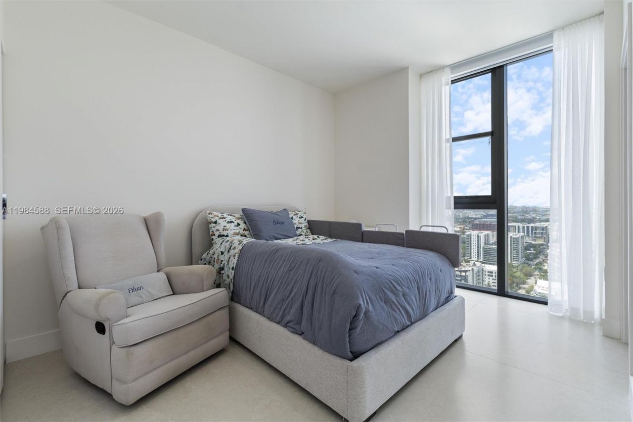 700 NE 24th St, Unit 3201, Miami, FL 33137 Photo