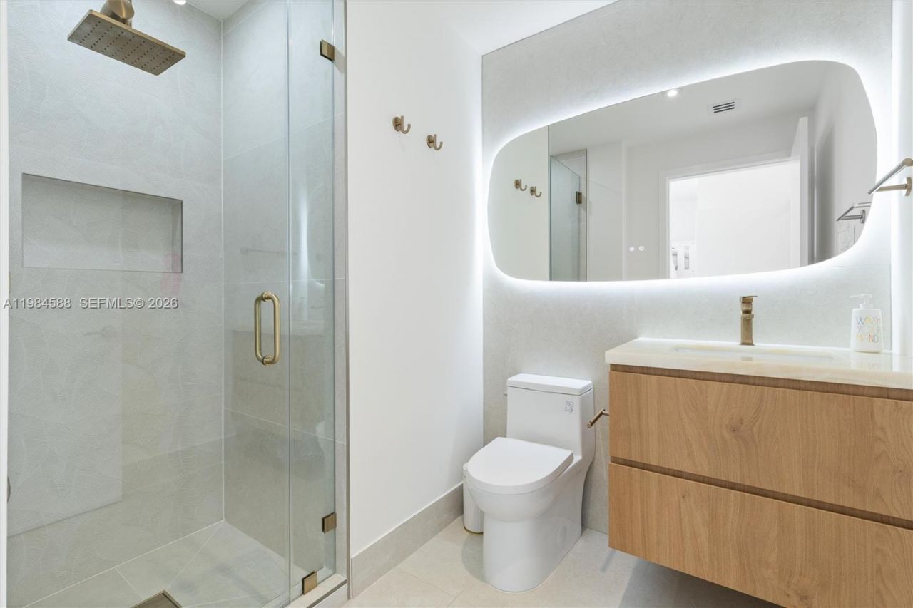 700 NE 24th St, Unit 3201, Miami, FL 33137 Photo