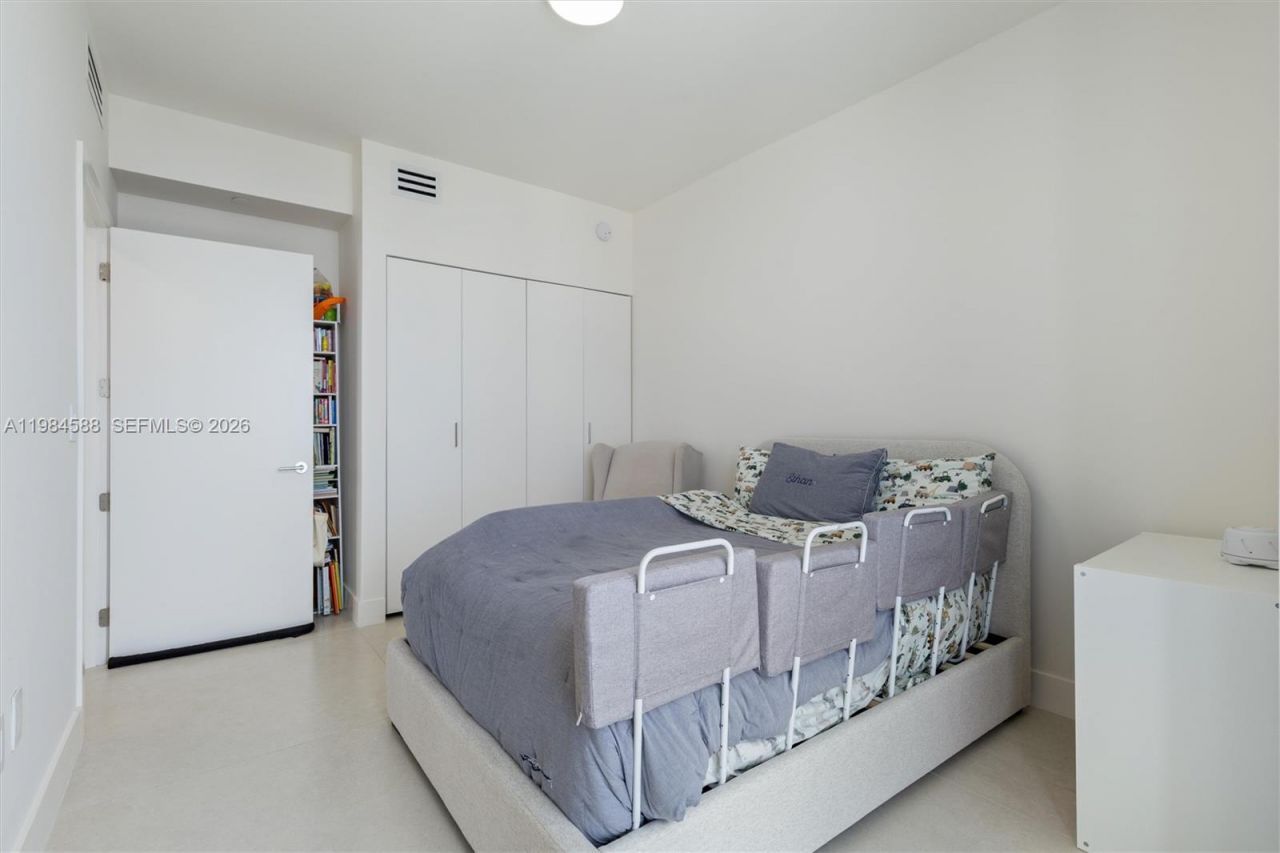 700 NE 24th St, Unit 3201, Miami, FL 33137 Photo