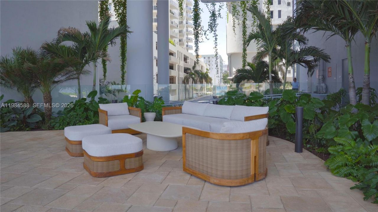 700 NE 24th St, Unit 3201, Miami, FL 33137 Photo