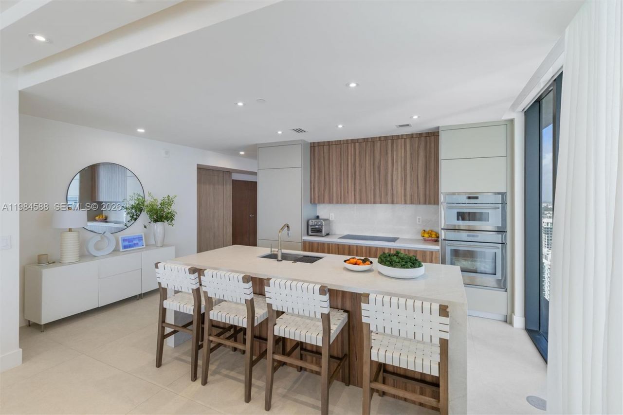 700 NE 24th St, Unit 3201, Miami, FL 33137 Photo