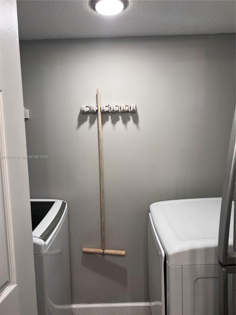 Please Call For Address, Unit 11-11, Hollywood, FL 33021 Photo