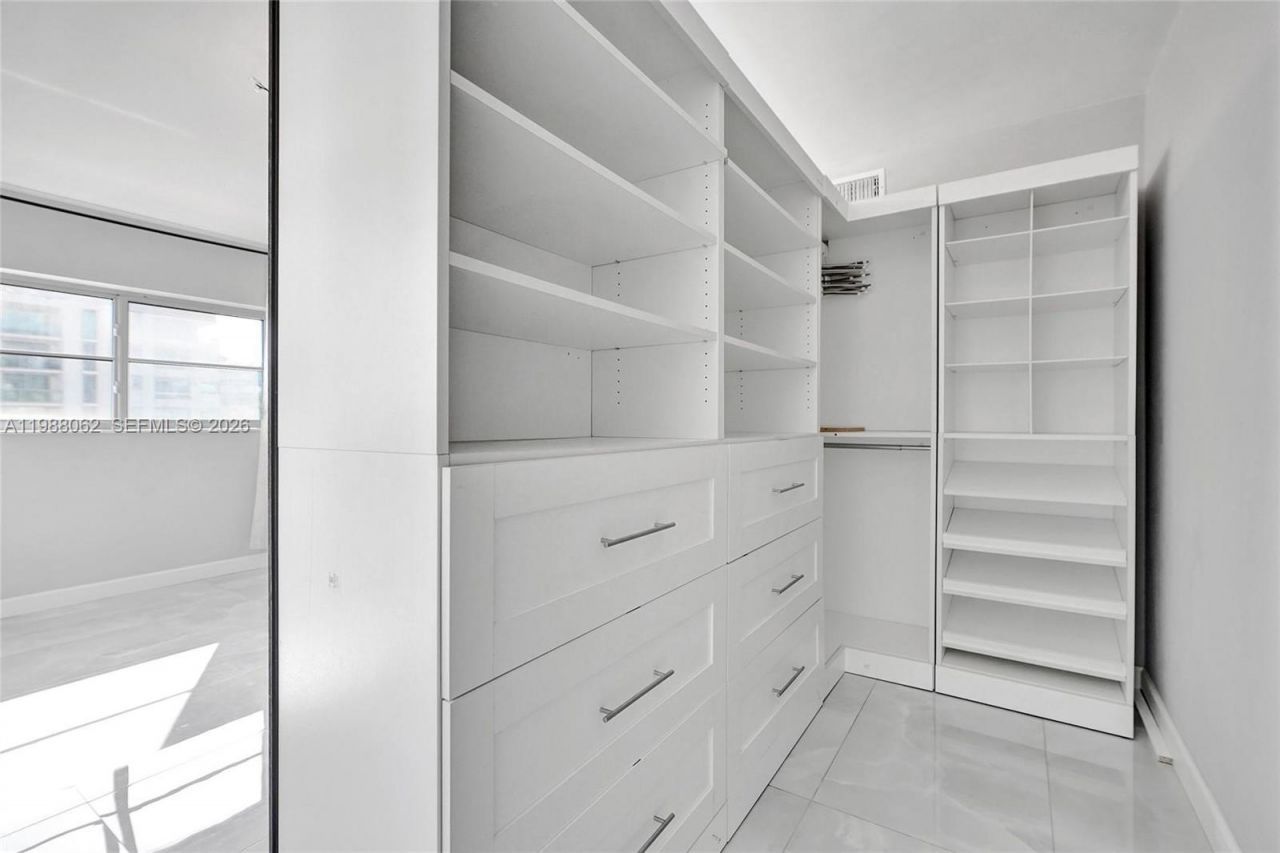 1075 92nd St, Unit 405, Bay Harbor Islands, FL 33154 Photo