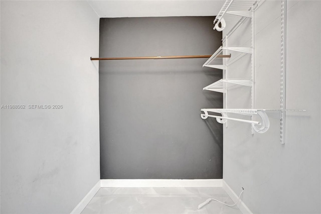 1075 92nd St , Unit 405, Bay Harbor Islands, FL 33154 Photo