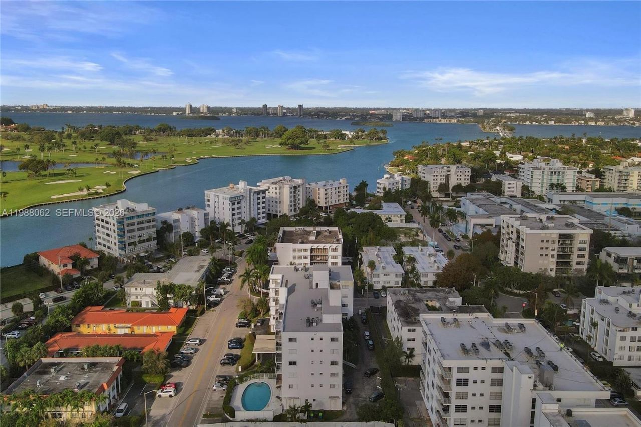 1075 92nd St , Unit 405, Bay Harbor Islands, FL 33154 Photo