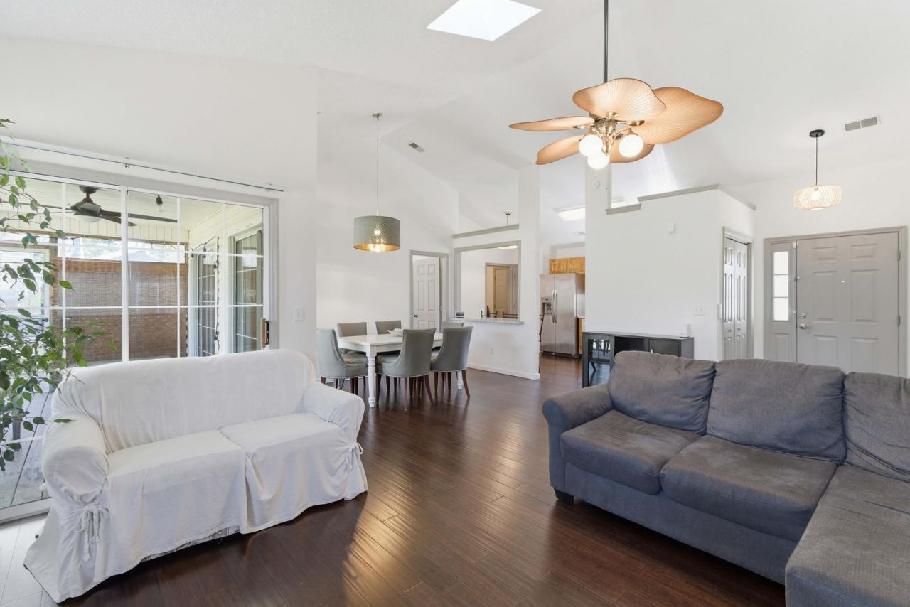 1110 Oceanview Road Photo 4