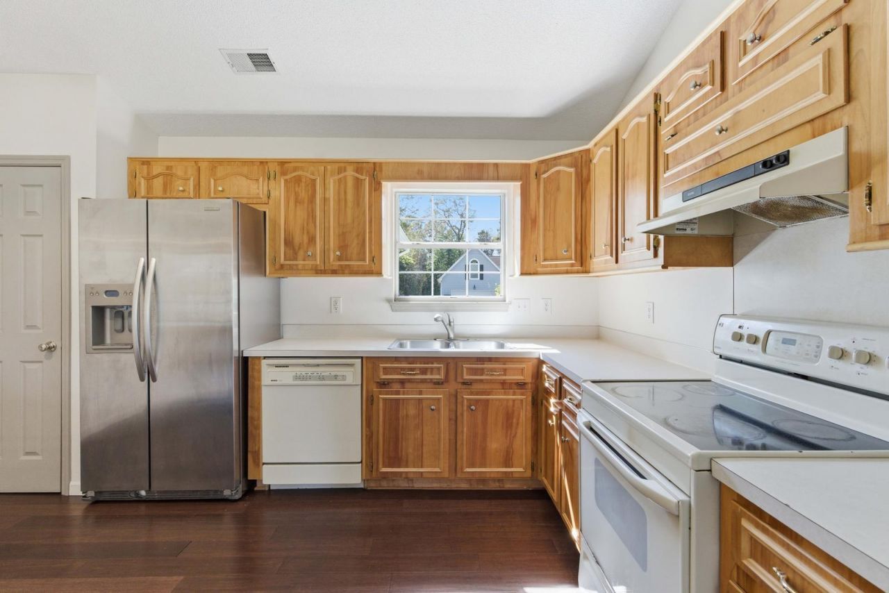 1110 Oceanview Road Photo 6