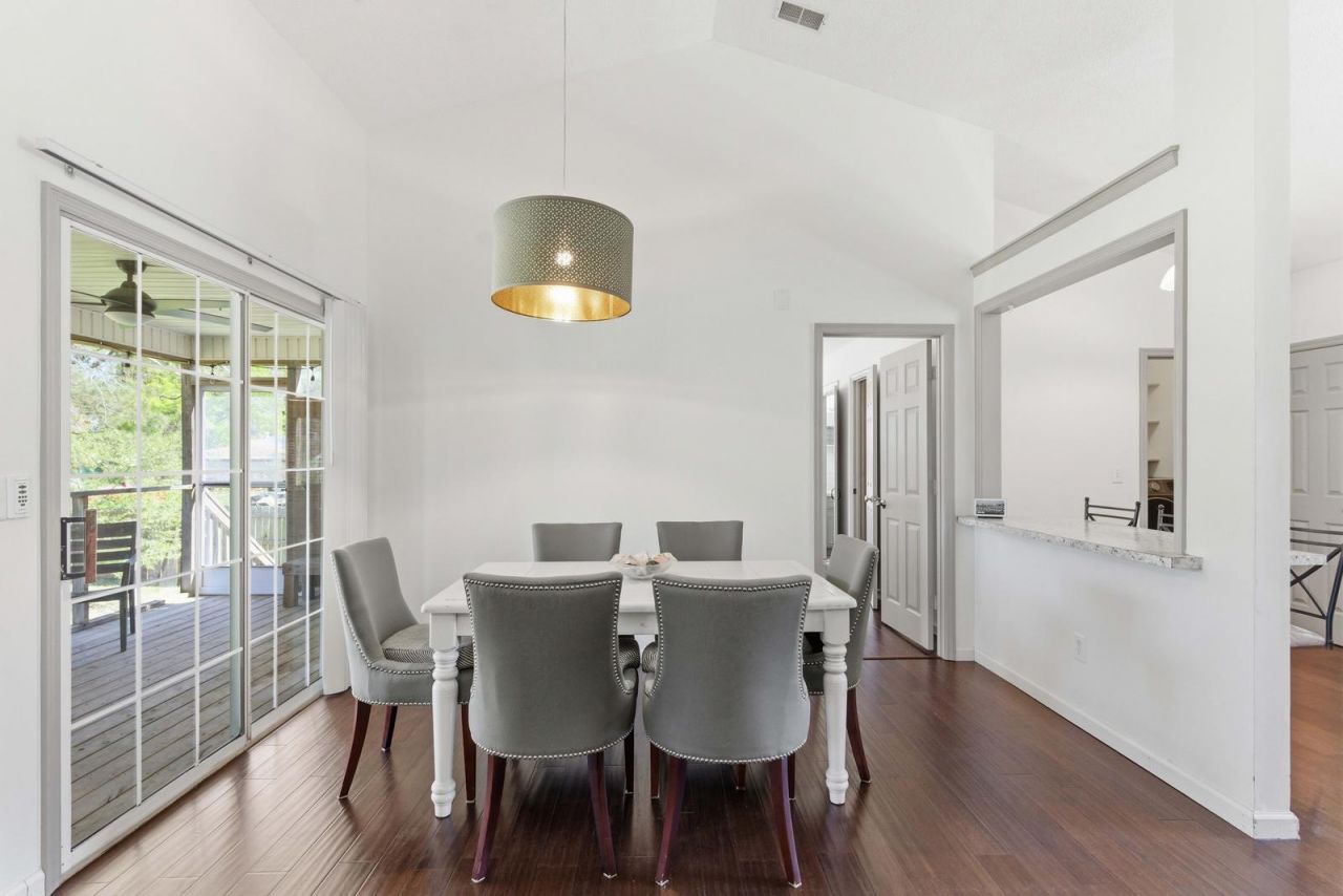 1110 Oceanview Road Photo 7